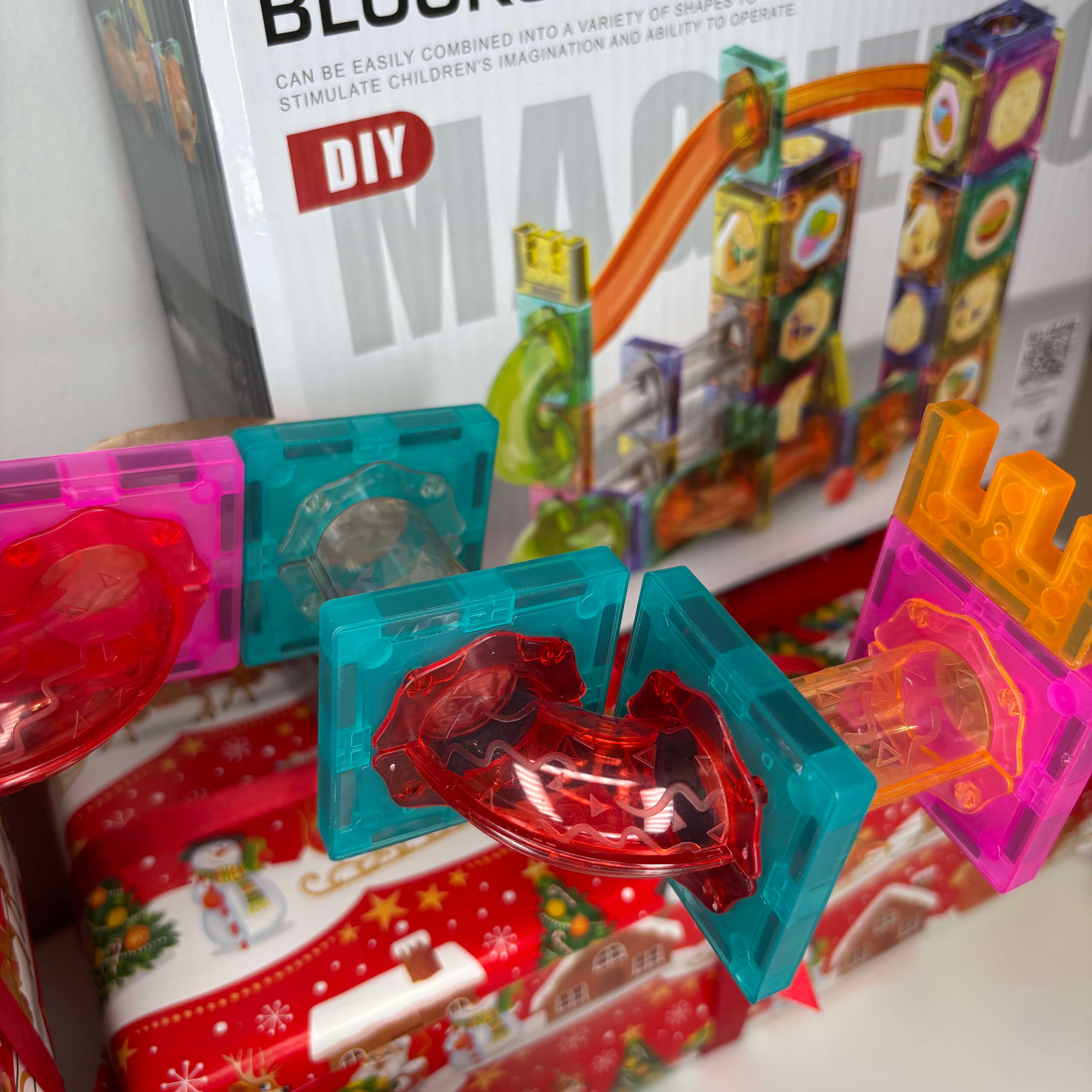 MagnetiRoll 3D – Kreatywny Tor Kulkowy dla Dzieci