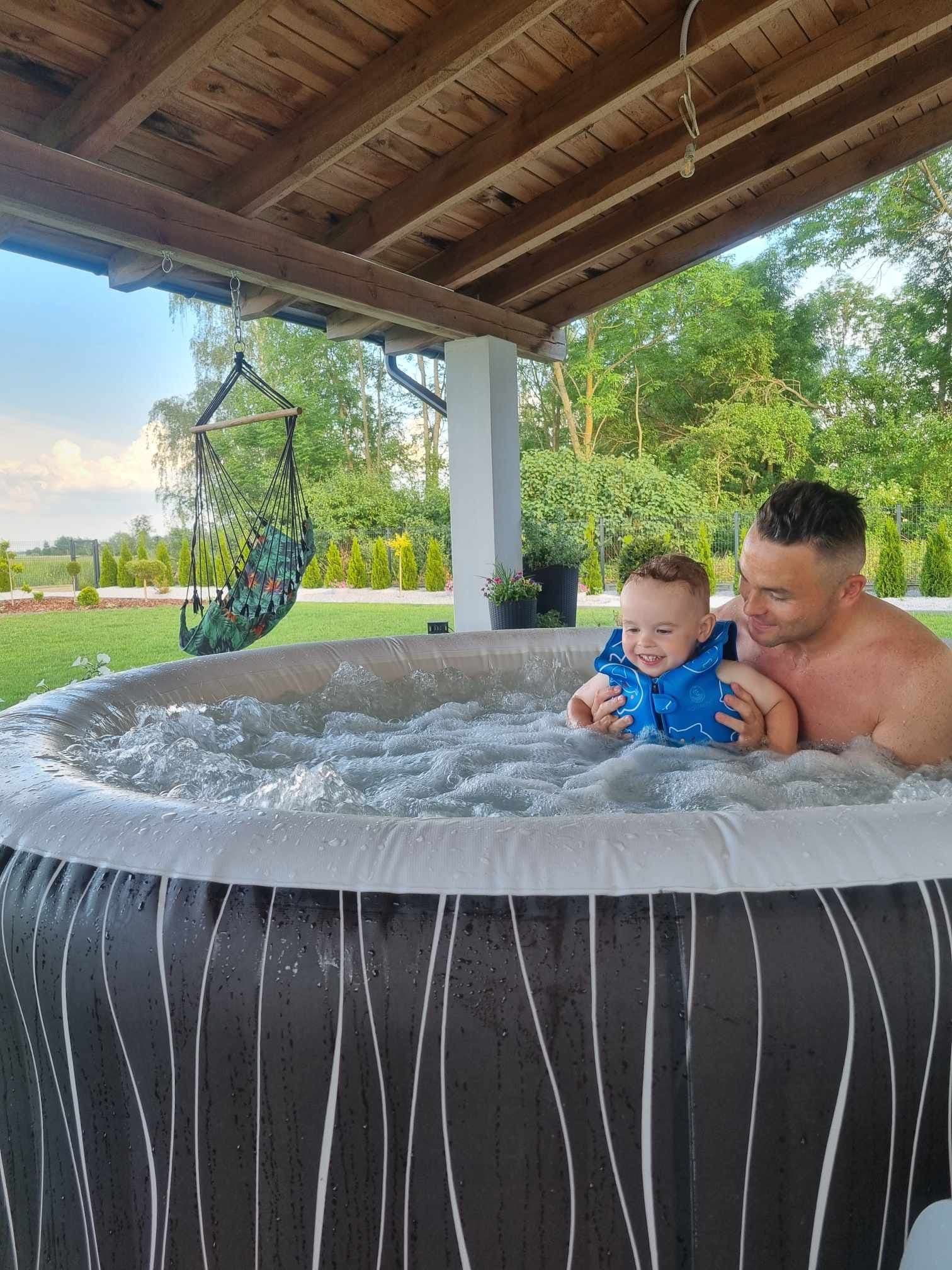 Dmuchane Jacuzzi Ogrodowe - Twój przydomowy luksus - Oświetlenie LED i poduszki GRATIS